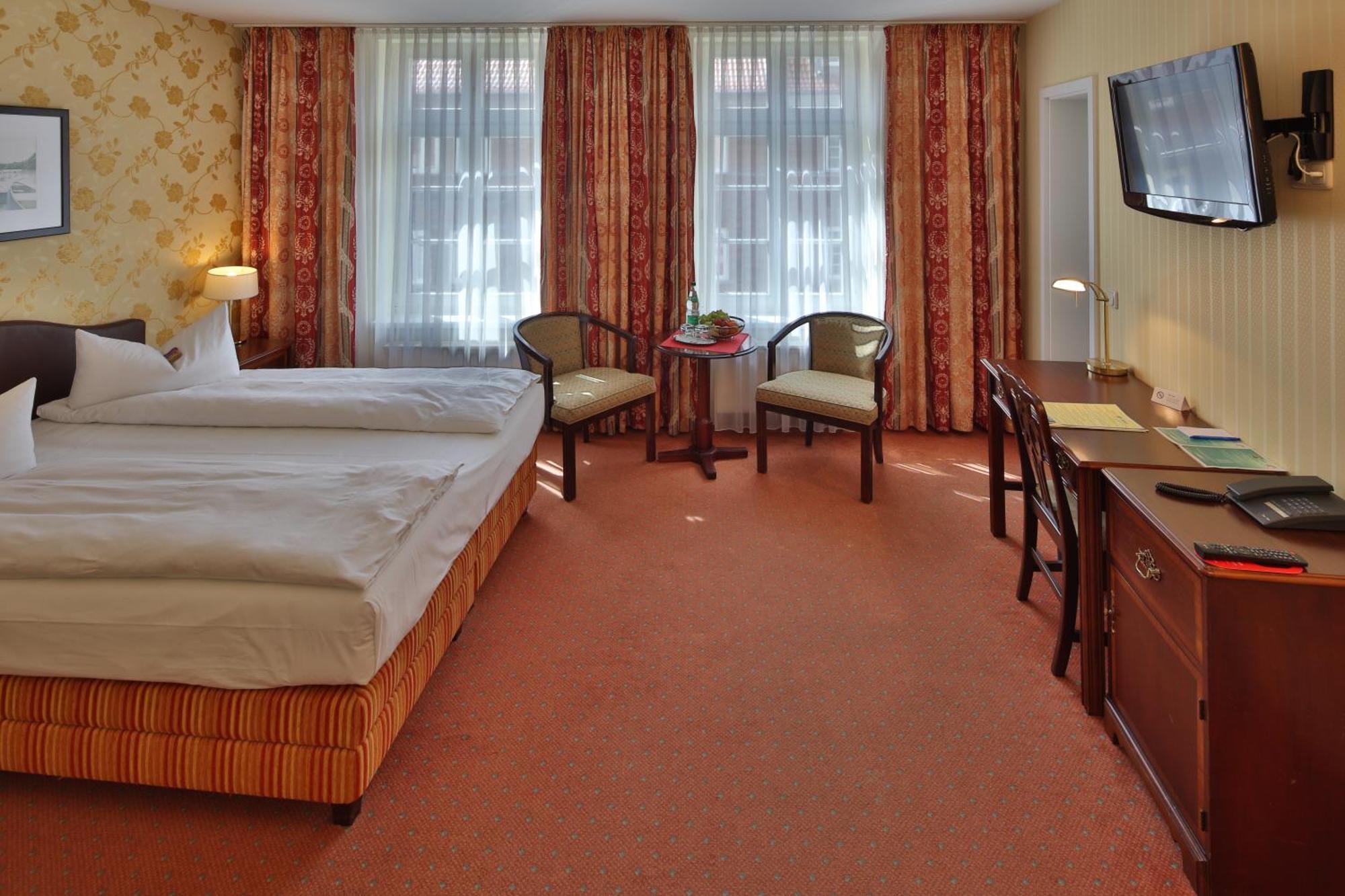 Hotel Elefant Шверин Стая снимка