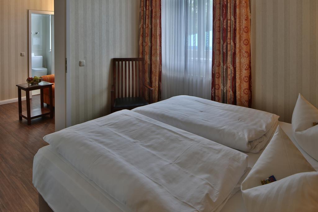Hotel Elefant Шверин Екстериор снимка